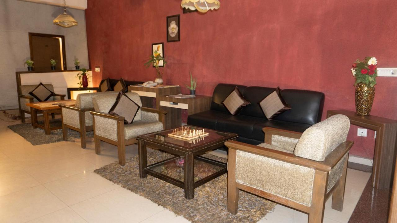 Mg Regency Hotel Baddi Exterior photo