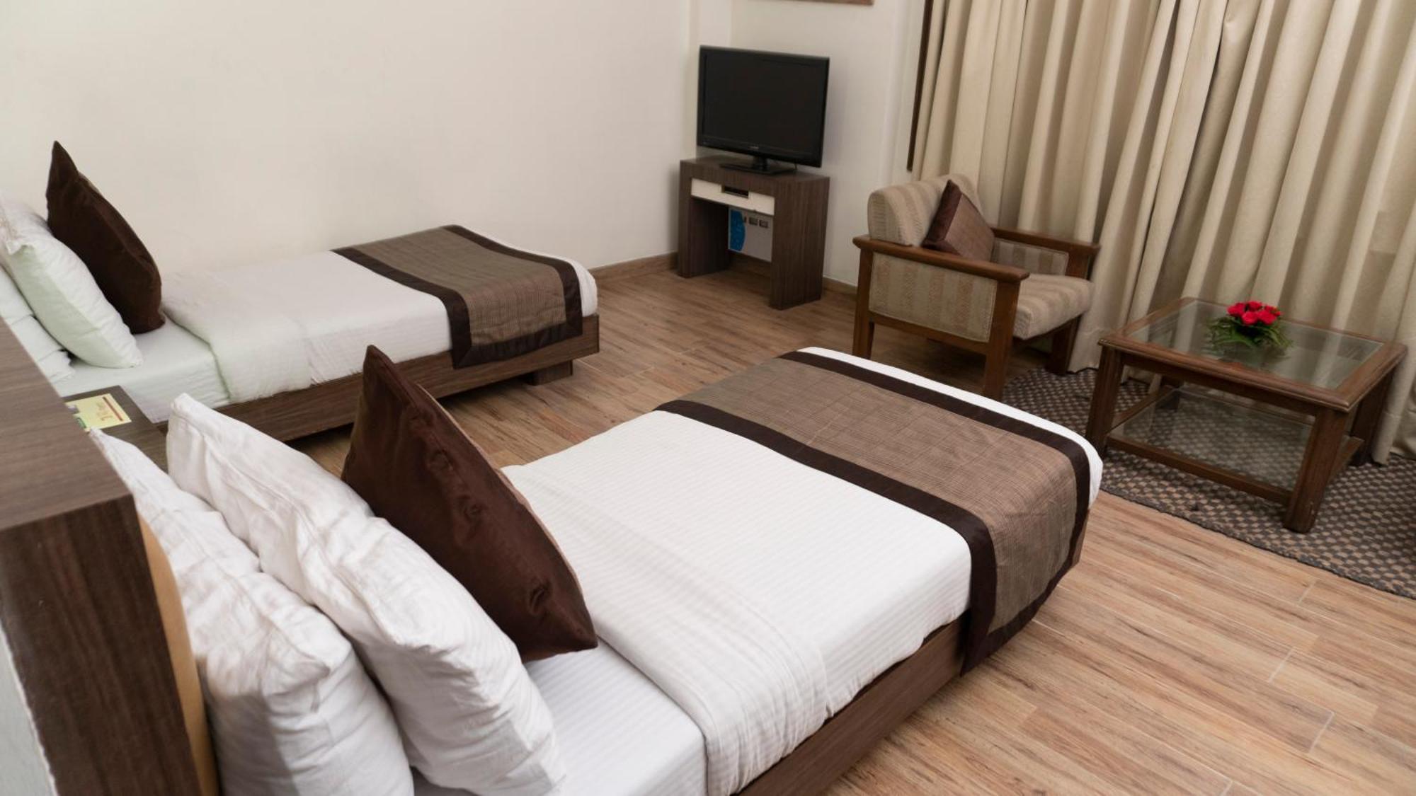 Mg Regency Hotel Baddi Exterior photo